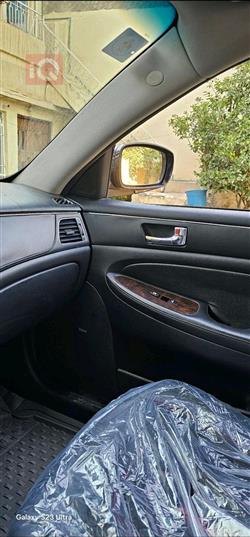 هیوندای جێنسس
